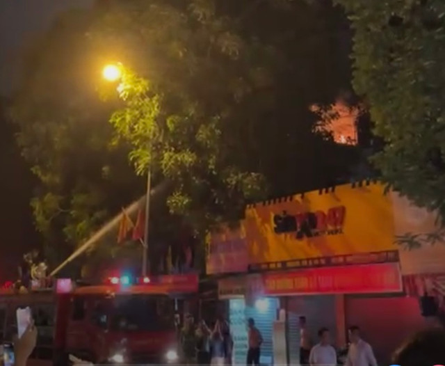 Hà Nội: Lại cháy nhà cao tầng tại Đống Đa Ha Noi: Lai chay nha cao tang tai Dong Da