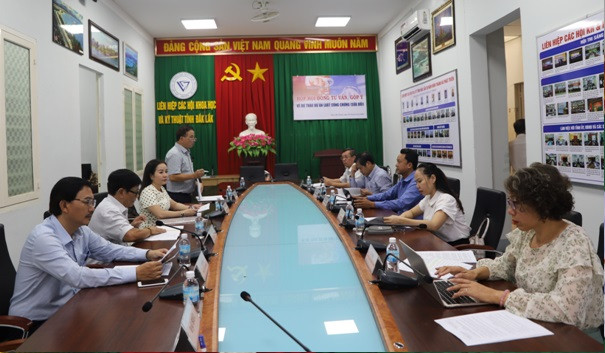 Liên hiệp Hội Đắk Lắk góp ý Luật Công chứng (sửa đổi) Lien hiep Hoi Dak Lak gop y Luat Cong chung (sua doi)