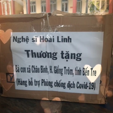 Xôn xao hình ảnh Hoài Linh âm thầm hỗ trợ miền Tây chống dịch Xon xao hinh anh Hoai Linh am tham ho tro mien Tay chong dich