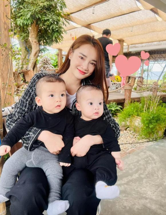 Trường Giang cưng chiều, nhưng rất nghiêm khắc bảo vệ con gái trên mạng - Hình 3 Truong Giang cung chieu, nhung rat nghiem khac bao ve con gai tren mang-Hinh-3