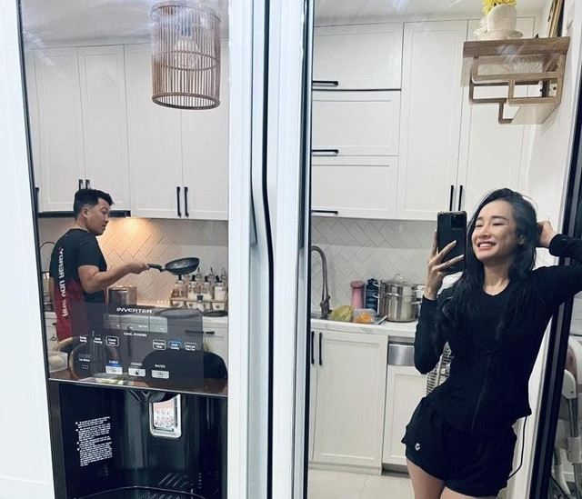 Nhã Phương gầy gò trơ xương ức giữa lúc đang mang bầu lần 2 - Hình 10 Nha Phuong gay go tro xuong uc giua luc dang mang bau lan 2-Hinh-10
