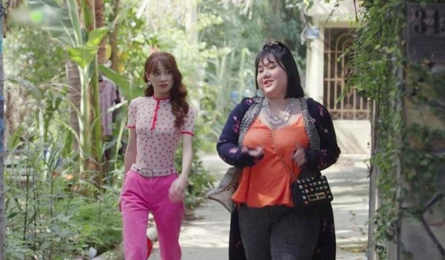 Nhã Phương gầy gò trơ xương ức giữa lúc đang mang bầu lần 2 - Hình 7 Nha Phuong gay go tro xuong uc giua luc dang mang bau lan 2-Hinh-7