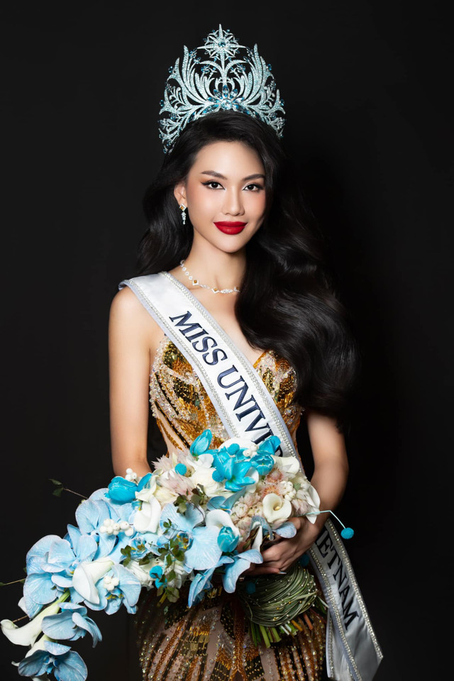 Thực hư Bùi Quỳnh Hoa hút bóng cười, bị tố bạo lực học đường? - Hình 2 Thuc hu Bui Quynh Hoa hut bong cuoi, bi to bao luc hoc duong?-Hinh-2