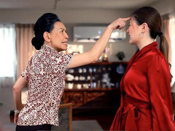 Vay tiền mẹ chồng được bà cho hẳn tiền tỷ, con dâu choáng váng Vay tien me chong duoc ba cho han tien ty, con dau choang vang