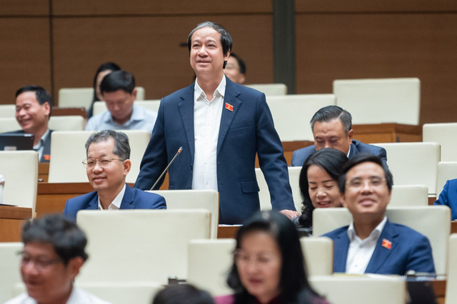 'Bác sĩ mở phòng khám tư thì giáo viên dạy thêm là chính đáng' - Hình 2 'Bac si mo phong kham tu thi giao vien day them la chinh dang'-Hinh-2