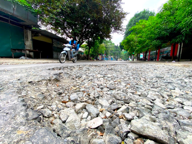 Con đường đau khổ nhất thành phố Vinh - Hình 16 Con duong dau kho nhat thanh pho Vinh-Hinh-16