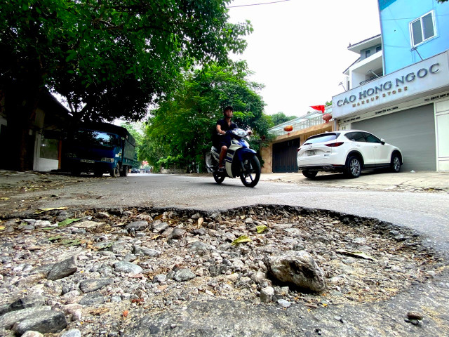 Con đường đau khổ nhất thành phố Vinh - Hình 13 Con duong dau kho nhat thanh pho Vinh-Hinh-13