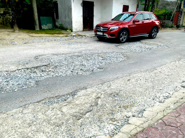 Con đường đau khổ nhất thành phố Vinh - Hình 8 Con duong dau kho nhat thanh pho Vinh-Hinh-8
