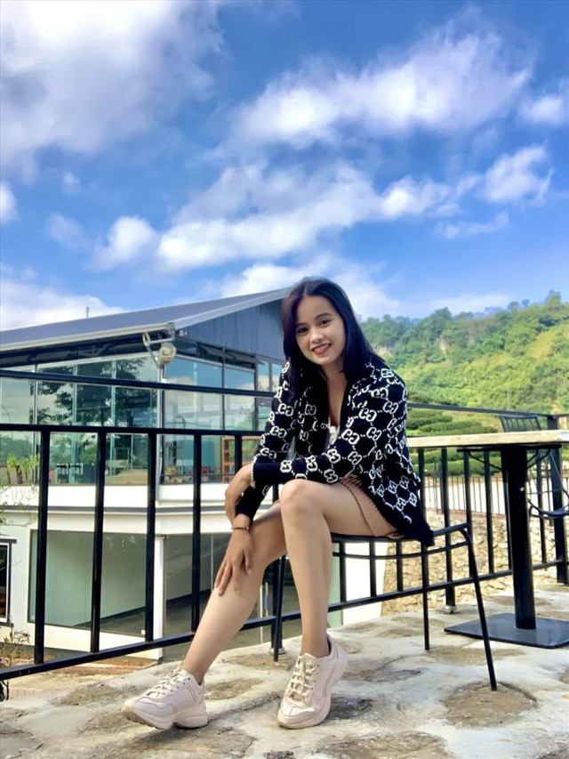 Ảnh xinh như hoa hậu của cung thủ được mệnh danh mũi tên vàng tại SEA Games 31 - Hình 6 Anh xinh nhu hoa hau cua cung thu duoc menh danh mui ten vang tai SEA Games 31-Hinh-6