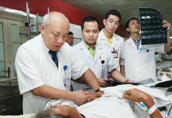 Những thầy thuốc Việt Nam ghi danh trên bản đồ y khoa thế giới - Hình 5 Nhung thay thuoc Viet Nam ghi danh tren ban do y khoa the gioi-Hinh-5