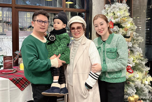 Vợ kém 17 tuổi của Bằng Kiều tình cảm bên mẹ chồng - Hình 3 Vo kem 17 tuoi cua Bang Kieu tinh cam ben me chong-Hinh-3