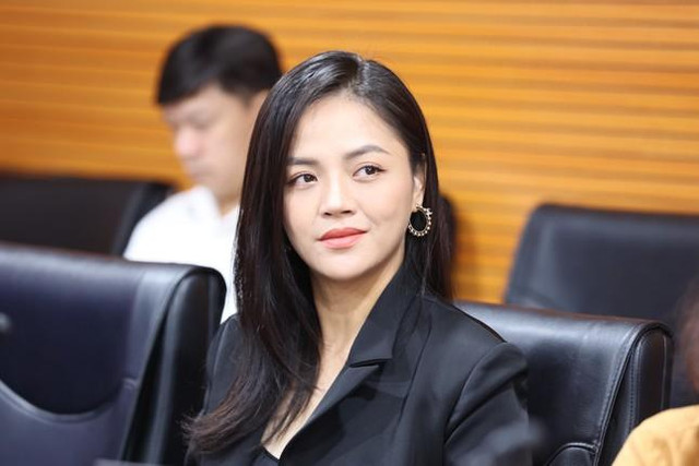 Thu Quỳnh kể lại cú sốc bị gắn tên vào video nhạy cảm Thu Quynh ke lai cu soc bi gan ten vao video nhay cam