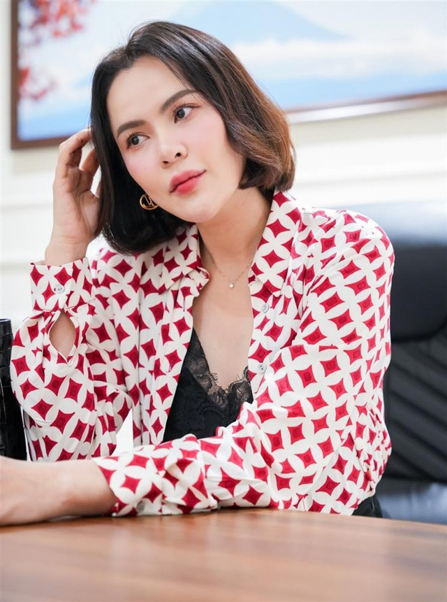 Phương Lê lên tiếng về nghi vấn chế lời “Quốc ca“ Phuong Le len tieng ve nghi van che loi “Quoc ca“