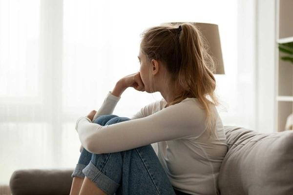 Tôi mệt mỏi vì bạn trai cũ mãi níu kéo sau chia tay Toi met moi vi ban trai cu mai niu keo sau chia tay
