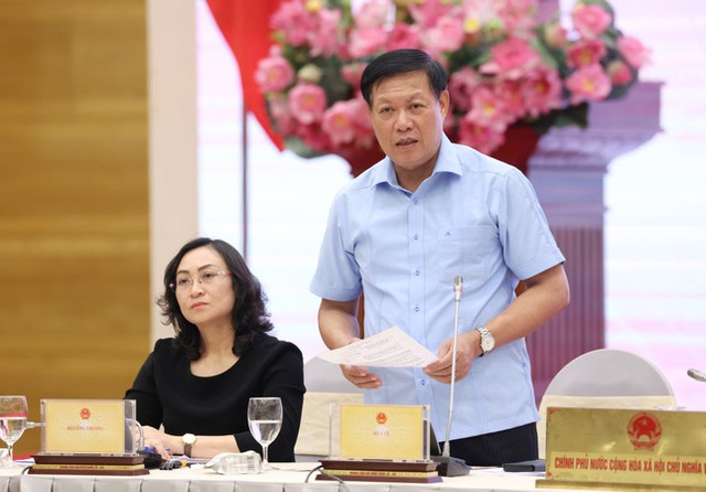 Đấu thầu thuốc quan trọng là “công khai, minh bạch, không có lợi ích nhóm“ Dau thau thuoc quan trong la “cong khai, minh bach, khong co loi ich nhom“