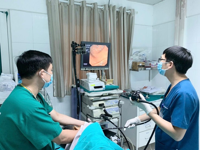 Xuất huyết tiêu hoá đe dọa tính mạng vì lạm dụng thuốc - Hình 2 Xuat huyet tieu hoa de doa tinh mang vi lam dung thuoc-Hinh-2