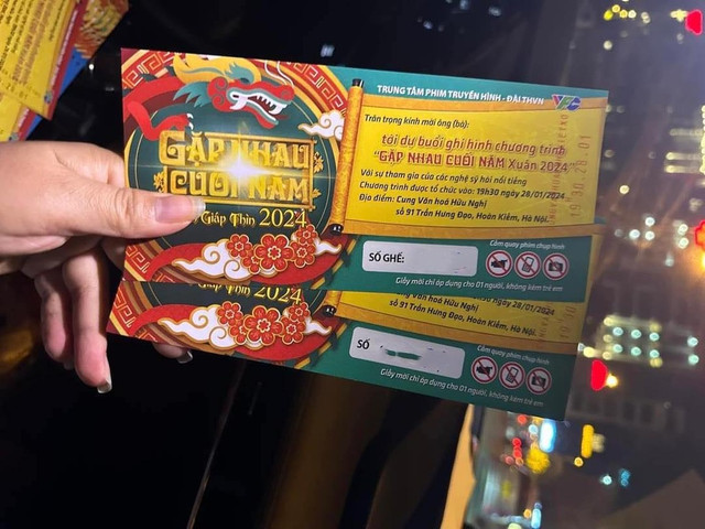 Táo quân 2024: Giá vé tăng, Tú Oanh “lên chầu“ - Hình 2 Tao quan 2024: Gia ve tang, Tu Oanh “len chau“-Hinh-2
