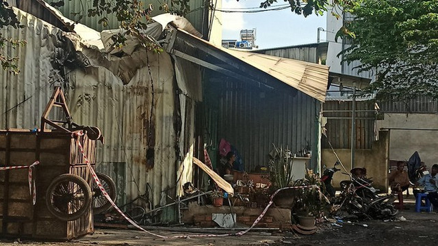 Nghi vấn căn nhà ở TPHCM bị phóng hỏa khiến 2 cô gái tử vong - Hình 3 Nghi van can nha o TPHCM bi phong hoa khien 2 co gai tu vong-Hinh-3