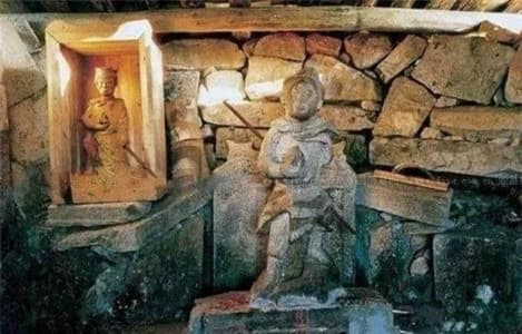 Tìm thấy lăng mộ 'Tề Thiên Đại Thánh', bên trong phát hiện thứ cực sốc - Hình 6 Tim thay lang mo 'Te Thien Dai Thanh', ben trong phat hien thu cuc soc-Hinh-6
