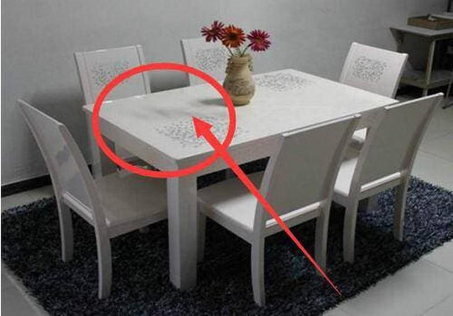 Khi những hiện tượng này xuất hiện trên bàn ăn thì Thần Tài sẽ rời đi - Hình 2 Khi nhung hien tuong nay xuat hien tren ban an thi Than Tai se roi di-Hinh-2