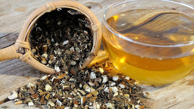 Loại trà thảo mộc giúp giảm viêm, làm mát cơ thể ngày nắng nóng - Hình 3 Loai tra thao moc giup giam viem, lam mat co the ngay nang nong-Hinh-3