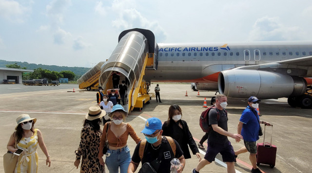 Tăng trần giá vé máy bay bao nhiêu là hợp lý? Tang tran gia ve may bay bao nhieu la hop ly?