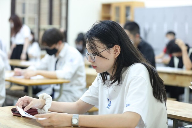 Tuyển sinh đại học 2022: Thủ tục làm khó thí sinh? Tuyen sinh dai hoc 2022: Thu tuc lam kho thi sinh?