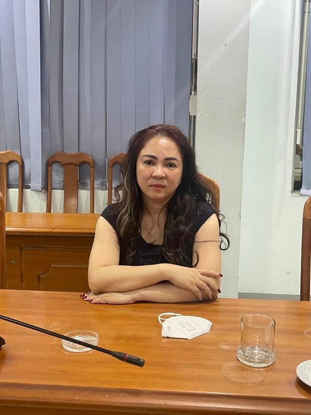 Ba luật sư bào chữa cho bà Nguyễn Phương Hằng Ba luat su bao chua cho ba Nguyen Phuong Hang