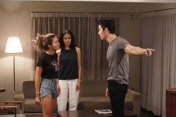 Em gái về nhà khóc lóc, chồng tôi chở trả em về nhà chồng Em gai ve nha khoc loc, chong toi cho tra em ve nha chong