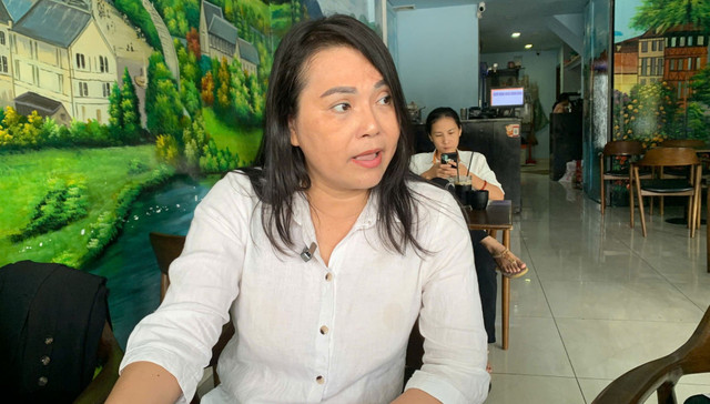 Cô giáo xin tiền mua laptop nói: “Tôi nghĩ xin là bình thường“ Co giao xin tien mua laptop noi: “Toi nghi xin la binh thuong“