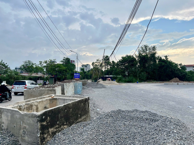 Đâm vào cống đường Vành đai 3,5, nam thanh niên tử vong - Hình 3 Dam vao cong duong Vanh dai 3,5, nam thanh nien tu vong-Hinh-3