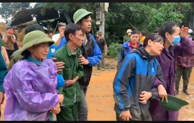 Nạn nhân thứ tư vụ sạt lở tại Hà Giang được tìm thấy thi thể - Hình 2 Nan nhan thu tu vu sat lo tai Ha Giang duoc tim thay thi the-Hinh-2