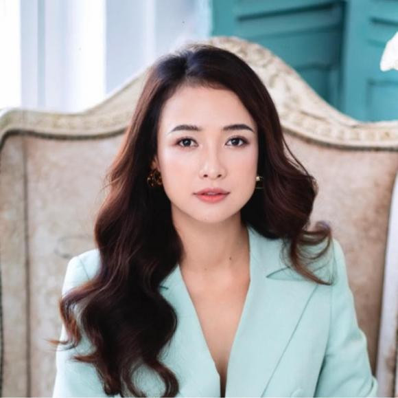 Lê Bê La tuyên bố tái hôn được 2 năm, vừa sinh con gái Le Be La tuyen bo tai hon duoc 2 nam, vua sinh con gai