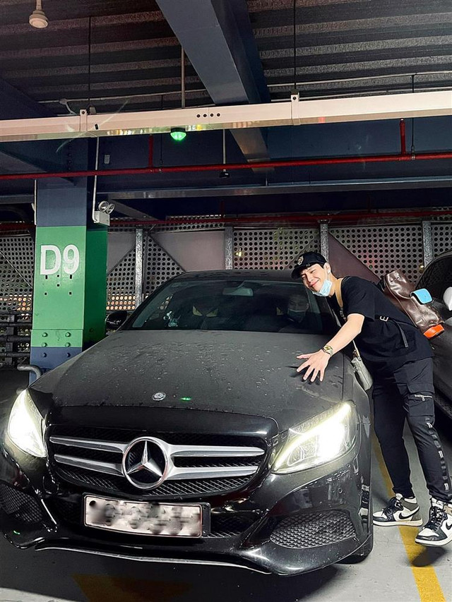 Quân A.P “khóc không ra tiếng” với hóa đơn gửi xe 22 triệu - Hình 2 Quan A.P “khoc khong ra tieng” voi hoa don gui xe 22 trieu-Hinh-2