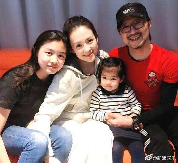 Chương Tử Di đáp trả tin đồn ly hôn, netizen trầm trồ: "Quá chất" - Hình 2 Chuong Tu Di dap tra tin don ly hon, netizen tram tro:
