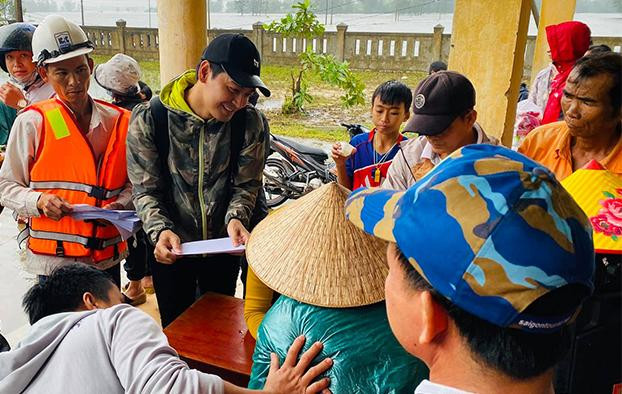 MC Phan Anh nói về ồn ào từ thiện: "Chắc chắn tôi có tham" - Hình 4 MC Phan Anh noi ve on ao tu thien: