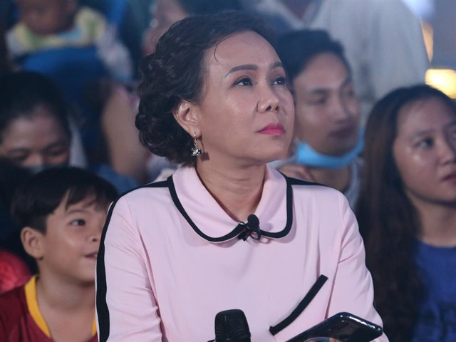 Việt Hương bị xới clip "gọi tiền" dù tuyên bố không quyên góp - Hình 2 Viet Huong bi xoi clip