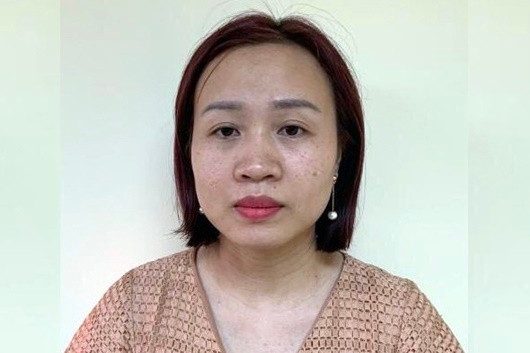 Khởi tố Kế toán trưởng trong vụ CDC Hà Nội "ăn tiền bẩn" Khoi to Ke toan truong trong vu CDC Ha Noi