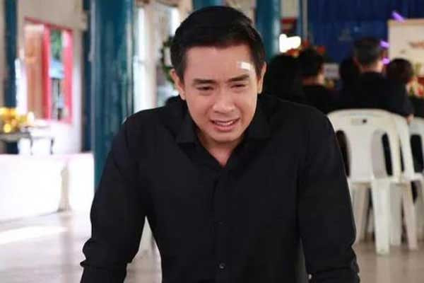 Bố mẹ thăm con sau 4 năm ở rể, không cầm được nước mắt Bo me tham con sau 4 nam o re, khong cam duoc nuoc mat