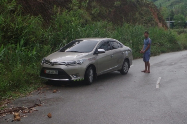 Quảng Ninh: Tài xế taxi xâm hại bé gái 13 tuổi ngay trên xe Quang Ninh: Tai xe taxi xam hai be gai 13 tuoi ngay tren xe