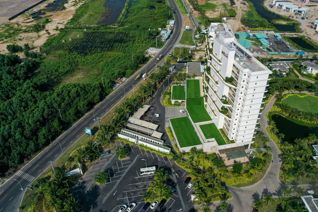 Khoảng 100.000 căn hộ condotel chờ 8 năm chưa được cấp sổ hồng Khoang 100.000 can ho condotel cho 8 nam chua duoc cap so hong