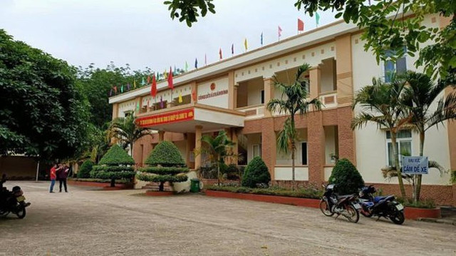 Thanh Hóa: Kỷ luật 7 cán bộ tổ chức đi du lịch Phú Quốc trong ngày làm việc Thanh Hoa: Ky luat 7 can bo to chuc di du lich Phu Quoc trong ngay lam viec
