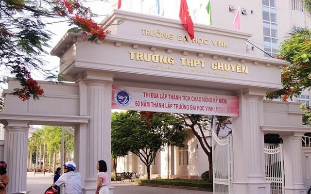 Tạm đình chỉ giáo viên chủ nhiệm lớp có nữ sinh tự tử ở Nghệ An Tam dinh chi giao vien chu nhiem lop co nu sinh tu tu o Nghe An