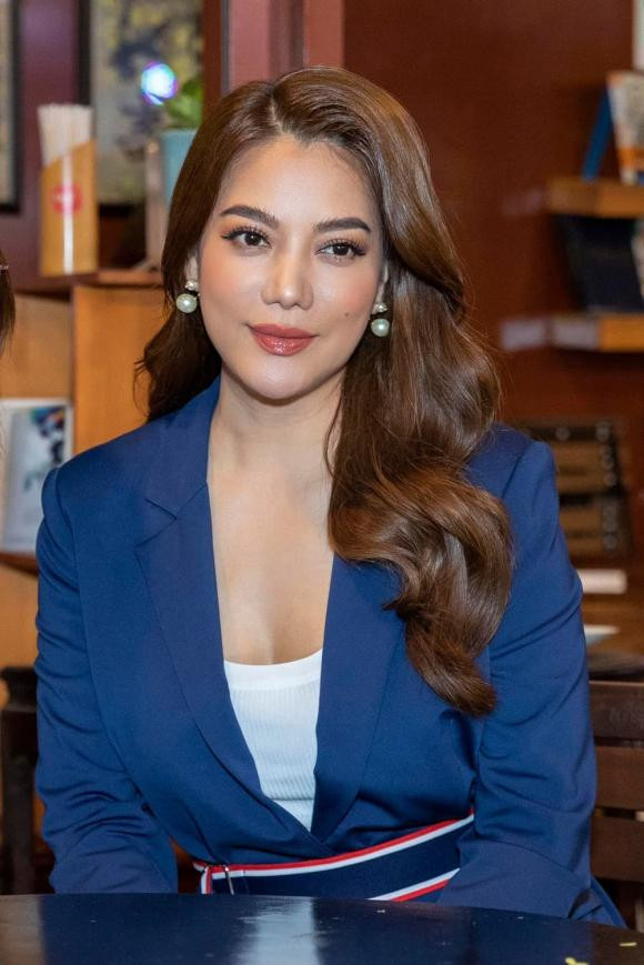 Trương Ngọc Ánh khẳng định đang hạnh phúc, nhưng không đặt nặng chuyện đám cưới Truong Ngoc Anh khang dinh dang hanh phuc, nhung khong dat nang chuyen dam cuoi