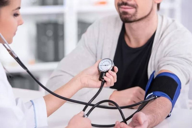 Những dấu hiệu cho thấy bạn đã mắc căn bệnh "giết người thầm lặng" - Hình 2 Nhung dau hieu cho thay ban da mac can benh