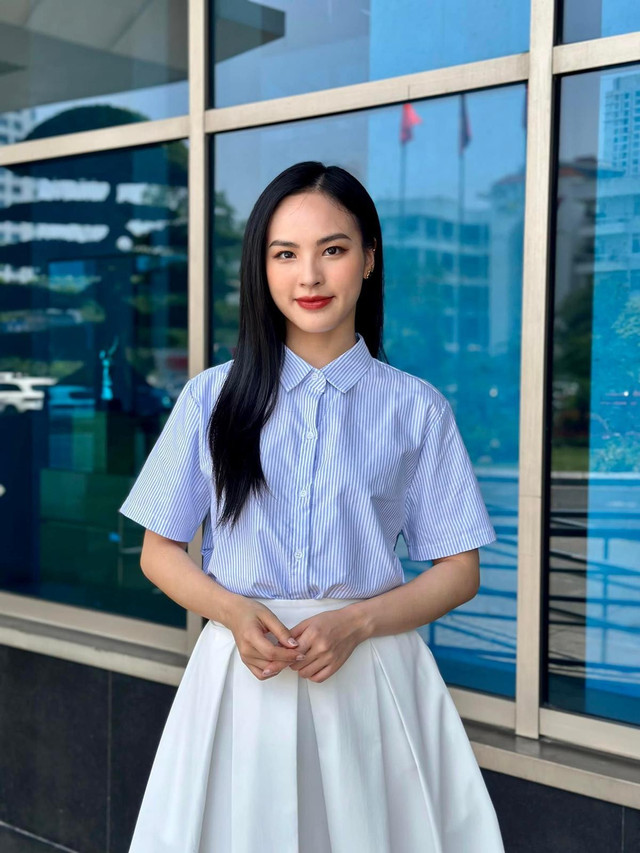Nhan sắc của nữ MC 'Chuyển động 24h' sẽ dự thi Miss Charm - Hình 2 Nhan sac cua nu MC 'Chuyen dong 24h' se du thi Miss Charm-Hinh-2