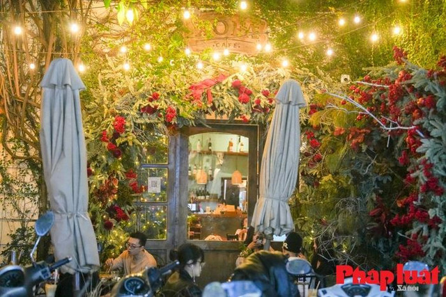 Những quán cafe mở xuyên đêm giữa lòng Hà Nội - Hình 2 Nhung quan cafe mo xuyen dem giua long Ha Noi-Hinh-2