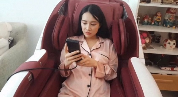 Bà bầu Vbiz khó ở: Người thích đấm chồng, người khóc thương củ cải - Hình 6 Ba bau Vbiz kho o: Nguoi thich dam chong, nguoi khoc thuong cu cai-Hinh-6