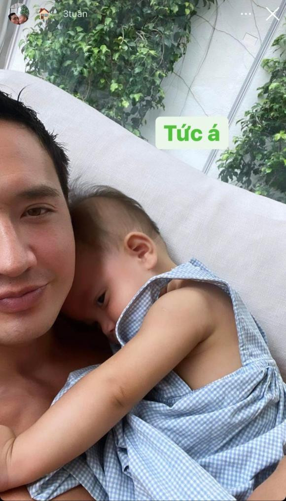 Hà Hồ tiết lộ thói quen "kì lạ" khi ngủ của con gái Lisa - Hình 3 Ha Ho tiet lo thoi quen