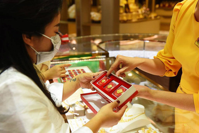 Giá vàng hôm nay 13/11: Giảm nhẹ sau một cơn sốt Gia vang hom nay 13/11: Giam nhe sau mot con sot